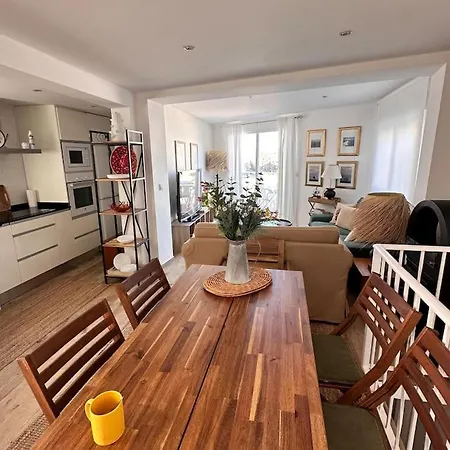 Beautiful House 100 Metres From Santandria Ferienhaus